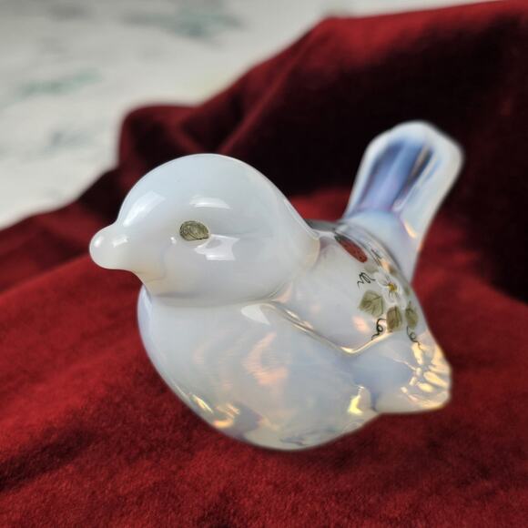 Fenton Glass Opalescent Strawberries & Flowers Hand Painted Bird Signed - Picture 8 of 16